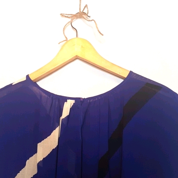 Vintage Midi length Dress with waist tie. - Picture 5 of 7